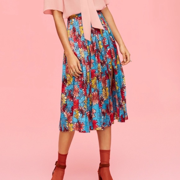 SOLD LITTLE MOON Blue Floral Olyra Pleated Skirt - Picture 2 of 4